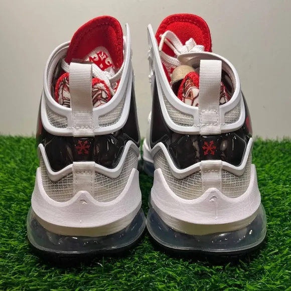 Nike LeBron 19 XIX Sketch White Red