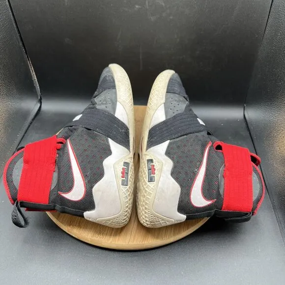 Nike LeBron James Soldier 10 Mens Size 13 Shoes Black Red Mesh 844374-016