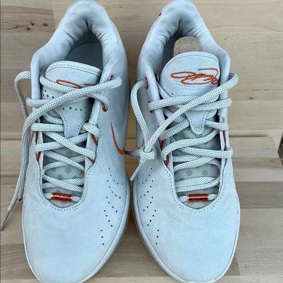 Nike Lebrons Men's sneakers size 7.5