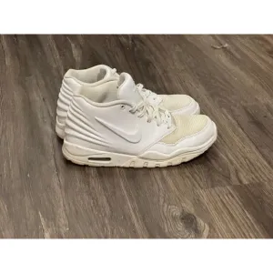 Nike Men’s Air Entertainer Phantom/Phantom-White 819854-100 Size 9