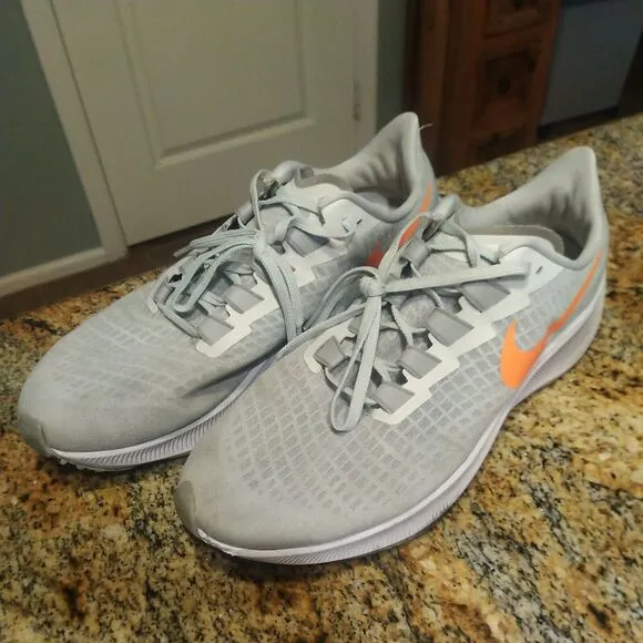 Nike Mens Air Zoom Pegasus 37 BQ9646-012 Gray Running Shoes Sneakers Size 11.5