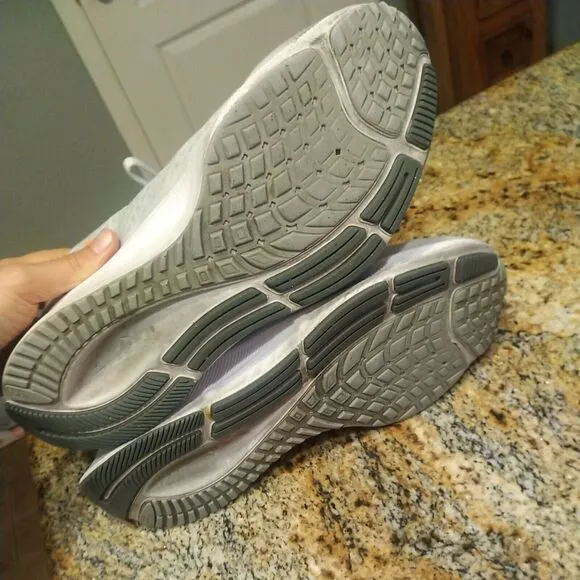Nike Mens Air Zoom Pegasus 37 BQ9646-012 Gray Running Shoes Sneakers Size 11.5