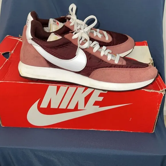 Nike Men's Burgundy and White Sneakers