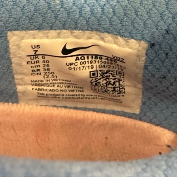 Nike Men’s Metcon 5 Light Blue Athletic Shoes Size 7 Sneakers
