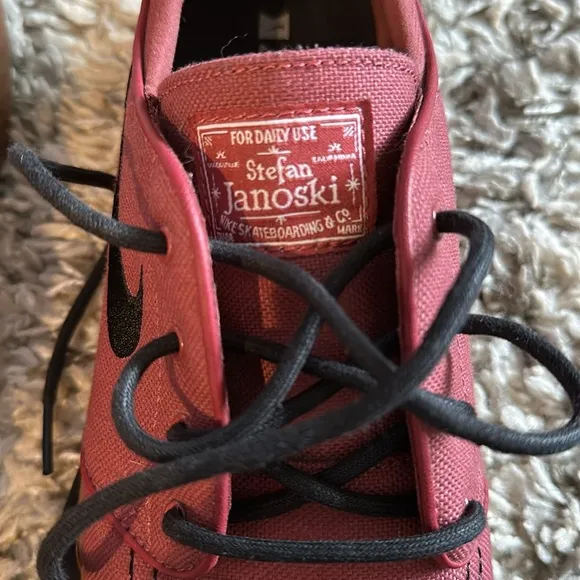 Nike Men's Red ZOOM AIR-  Canvas SneakersSize 9.5
