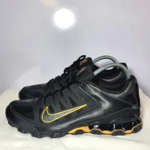 Nike Men's Size 10 Reax 8 Mesh Training shoes.