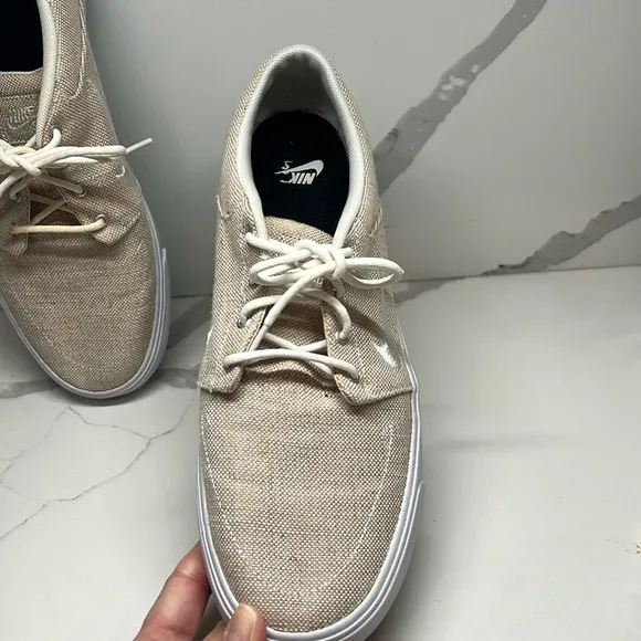 Nike Men's Tan Stefan Janoski Skate Sneakers