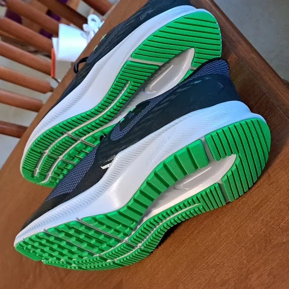 Nike Quest 3 Shield Athletic Shoes
