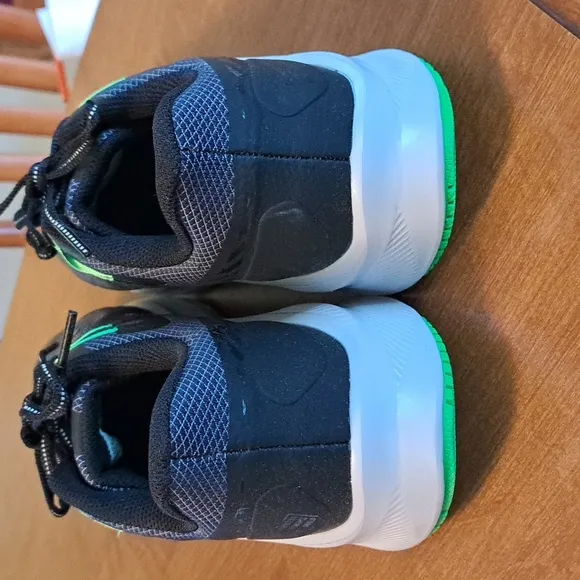 Nike Quest 3 Shield Athletic Shoes