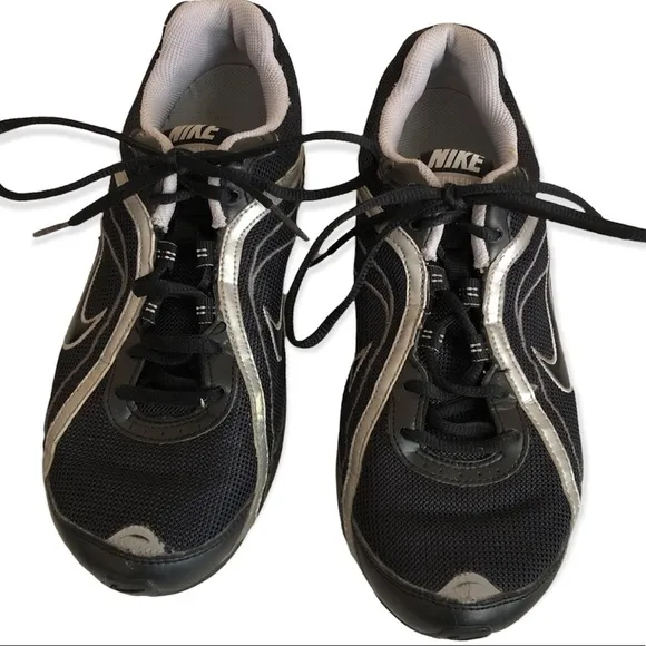 Nike refresh 3 sneakers shoes