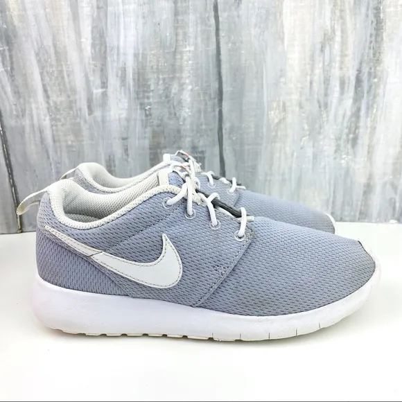 NIKE Roshe One GS Sneakers Wolf Grey and White Running Tennis Shoes With Box 5Y