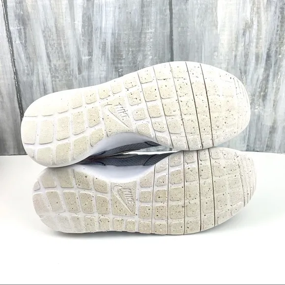 NIKE Roshe One GS Sneakers Wolf Grey and White Running Tennis Shoes With Box 5Y