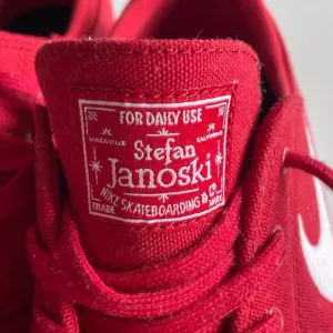 Nike SB Zoom Stefan Janoski Skate Shoes – Red Canvas (Men’s Size 8)