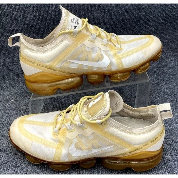 Nike  Shoes Men Size 8.5 Air VaporMax 2019 Cream Light Bone Sneakers AR6632-101