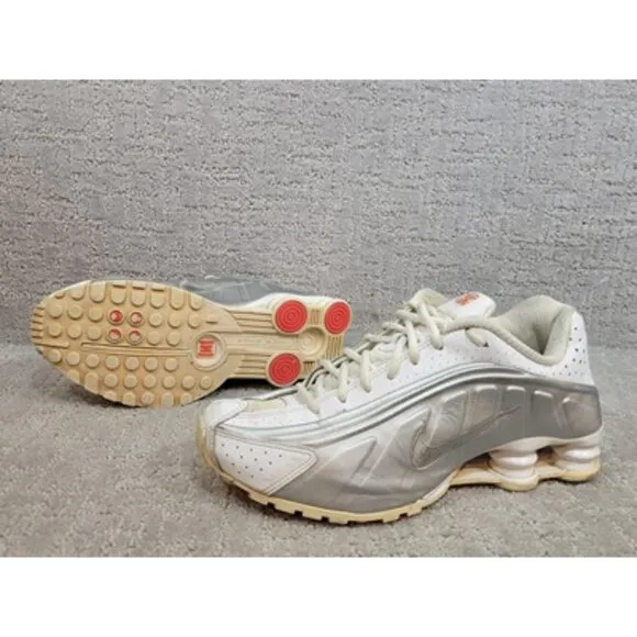 Nike Shox R4 104265-131 Men's Size 8.5 White Metallic Silver 2019 Running Shoes