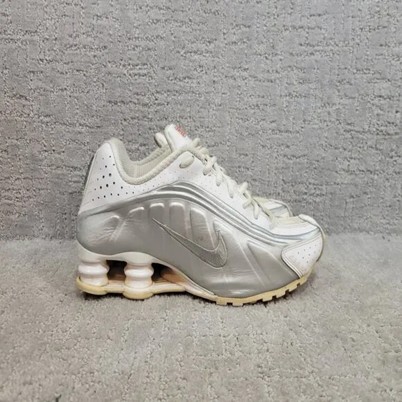 Nike Shox R4 104265-131 Men's Size 8.5 White Metallic Silver 2019 Running Shoes