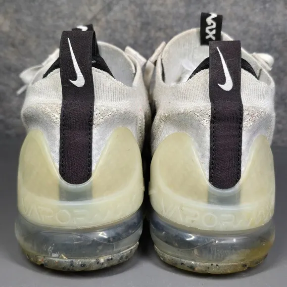 Nike Vapormax Flyknit Men's Sneakers 10 Monochrome White Black Shoes‎ DH4084-100