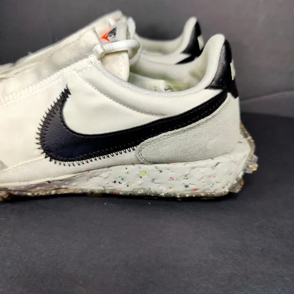 Nike Waffle Racer Crater RARE White Black Sneakers Women's Shoe Size 8
