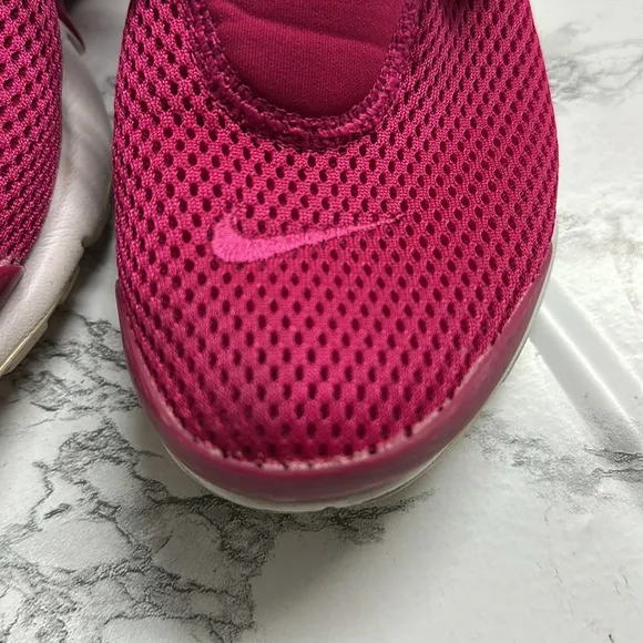 Nike Women's Air Presto Pink Athletic Running Shoes Size 7