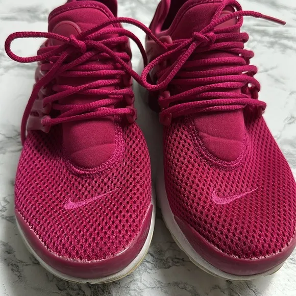 Nike Women's Air Presto Pink Athletic Running Shoes Size 7