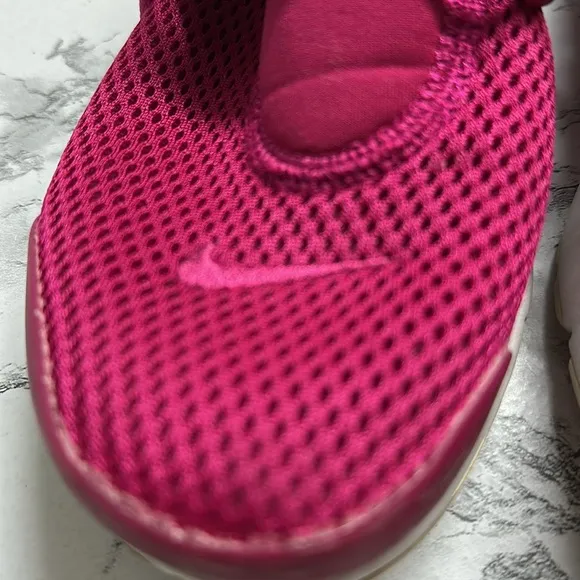 Nike Women's Air Presto Pink Athletic Running Shoes Size 7