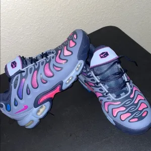 Nike Women's Pink and Blue Sneakers
