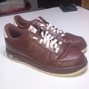 Nike Air Force 1  Burgundy And White‎ Size 8.5 Tennis Shoes Sneakers 315122-603