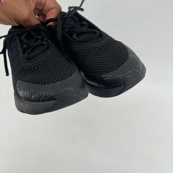 Nike Air Max 270 Little Kid’s Triple Black Lace Up Sneakers AO2372-006 Size 1Y