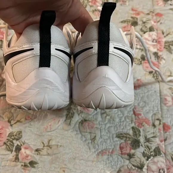 Nike zoom sneakers