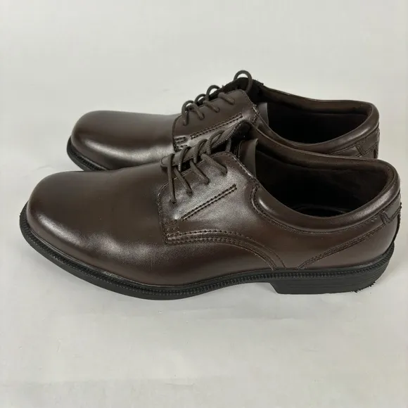 Nunn Bush genuine brown leather with core. dress shoes. Size 13