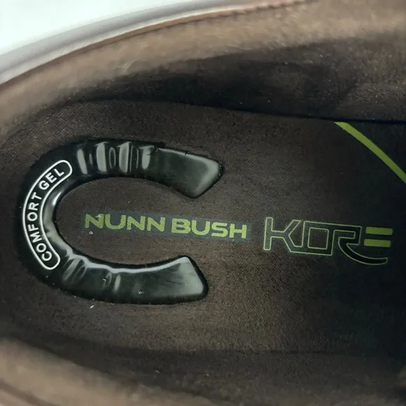 Nunn Bush genuine brown leather with core. dress shoes. Size 13