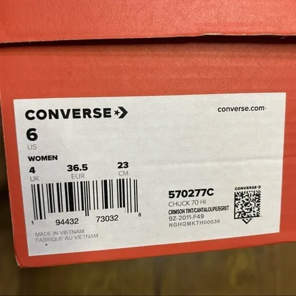 NWB Converse - Womens' Alt Exploration Chuck 70 High‎ Top Women Size 6