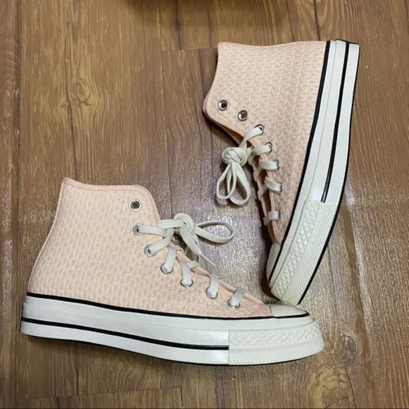 NWB Converse - Womens' Alt Exploration Chuck 70 High‎ Top Women Size 6
