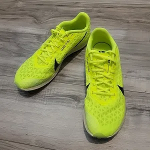 NWOB Nike‎ Mens Zoom Rival Waffle 5 CZ1804-702 Volt Racing Shoes Sneakers 7