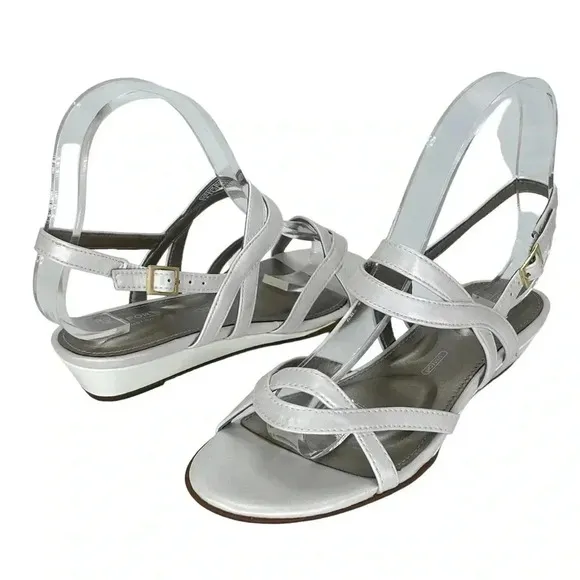 NWOB Rockport Zandra Pearlescent Faux Leather Womens Slingback Sandals
