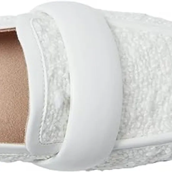 NWOB Vionic Mylene Loafer in White