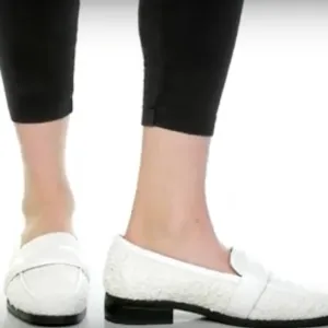 NWOB Vionic Mylene Loafer in White