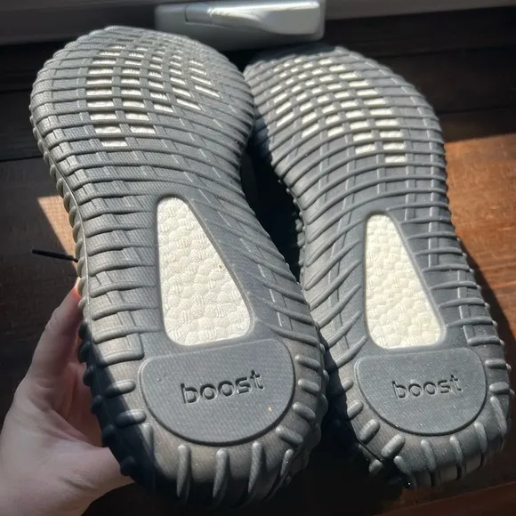 NWOT Adidas Yeezy Boost 350 V2 low “dazzling blue” GY7164
