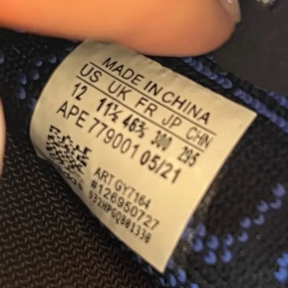 NWOT Adidas Yeezy Boost 350 V2 low “dazzling blue” GY7164