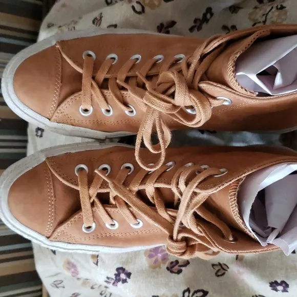 NWoT CTAS 157522C Chuck Taylor All Star RAW Sugar Malted Pale Putty (7M; 9W)