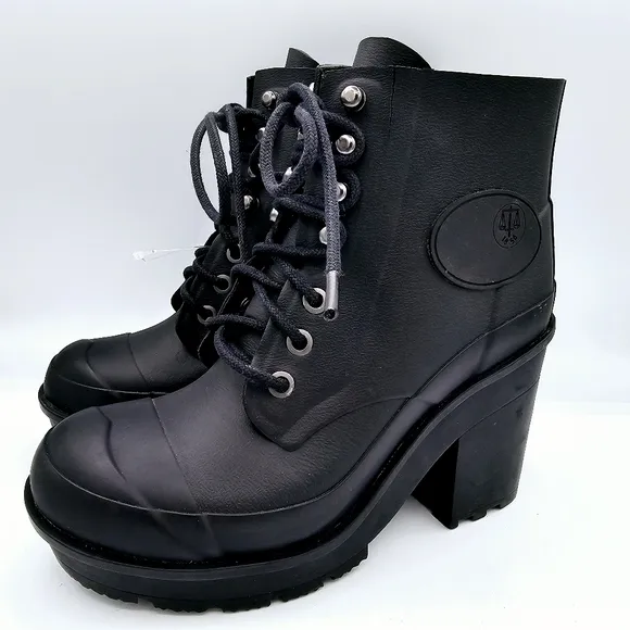 NWOT Hunter Original Black High Heel Commando Rubber Rain Boots