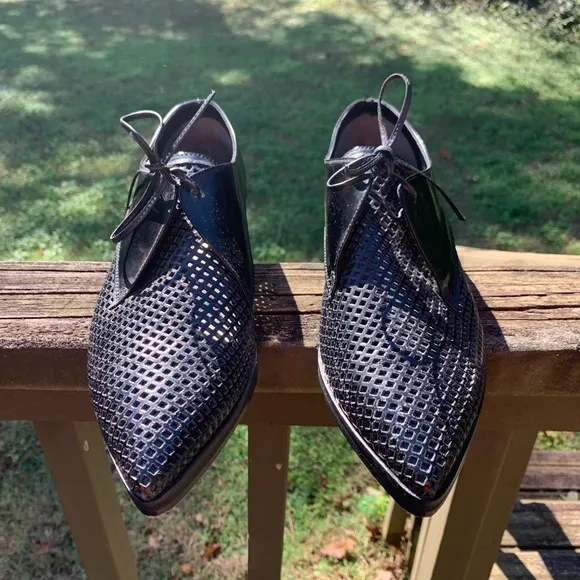 NWOT Pinko Patent Leather Italian Shoes