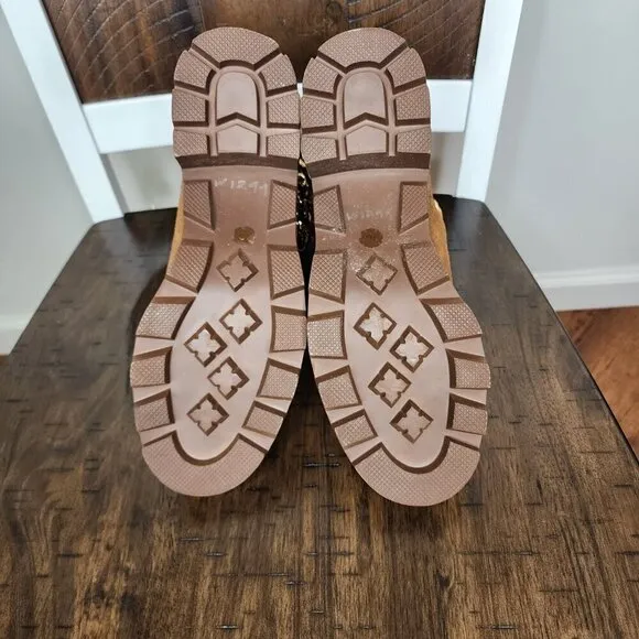 NWOT Steve Madden Amulet C-Chain Lug Sole Bootie Chestnut Suede Size 10