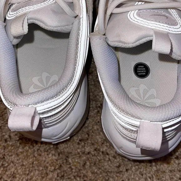 NWOT women’s Nike Air Max 97 shoes