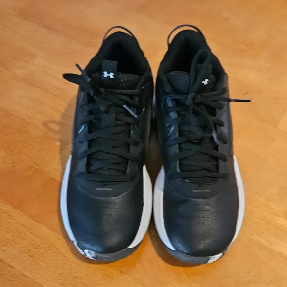 NWOT'S - UNDER ARMOUR - Black/White/Camo Lace-up Athletic Shoes, Size 7Y