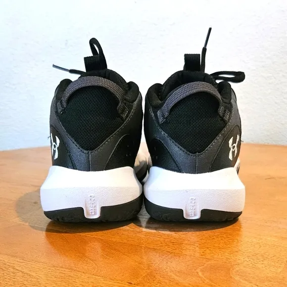 NWOT'S - UNDER ARMOUR - Black/White/Camo Lace-up Athletic Shoes, Size 7Y