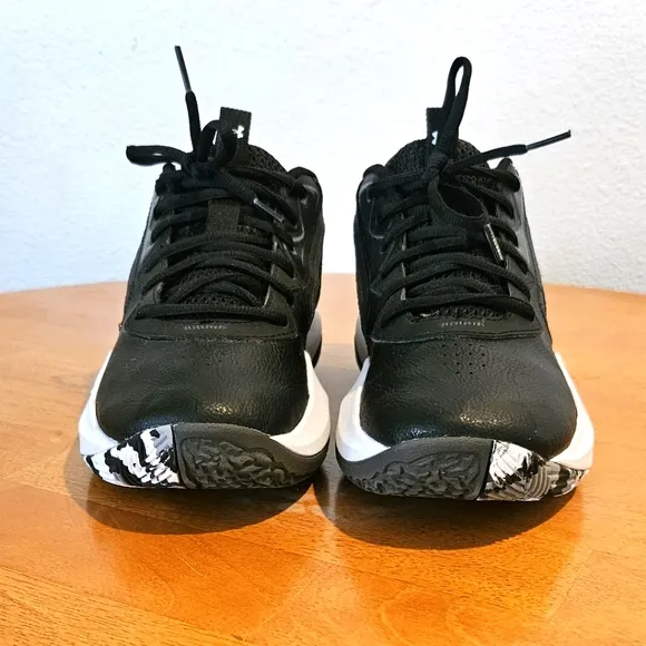 NWOT'S - UNDER ARMOUR - Black/White/Camo Lace-up Athletic Shoes, Size 7Y