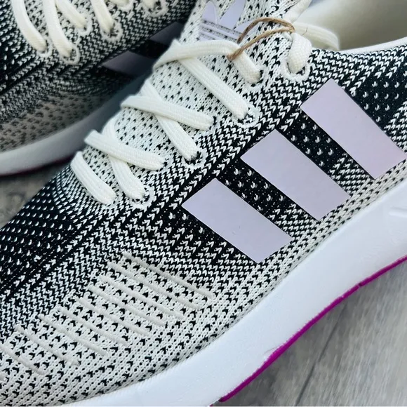 NWT Adidas Swift Run 22 Women’s Shoes