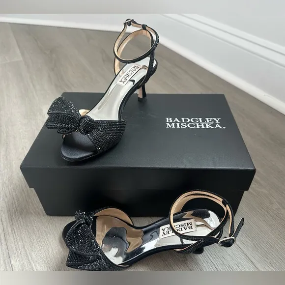 NWT BADGLEY MISCHKA COLLECTION REMI EMBELLISHED SLINGBACK SANDAL SZ 5