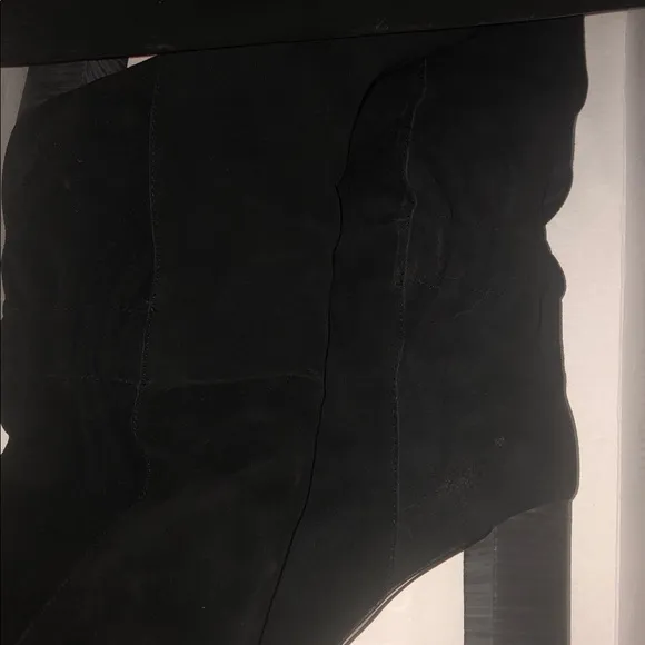 NWT Charles by Charles David Barrie Suede Boots